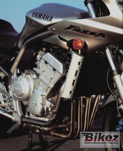 2002 Yamaha FZS 1000 Fazer photo